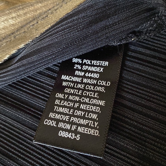 BOLD elements metallic gold dress. - Picture 11 of 17